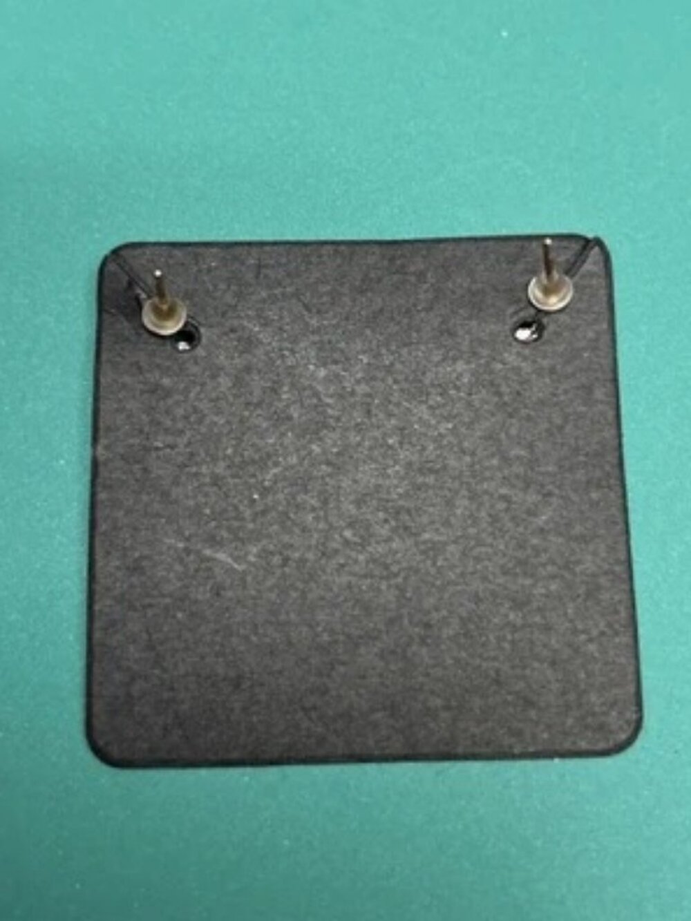 NEW ~ DOG PAW 🐾 STUD EARRINGS - Picture 7 of 8